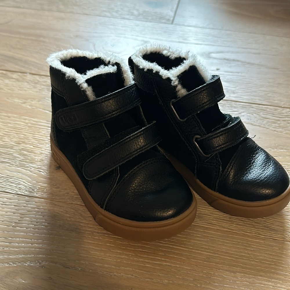 Ugg shoes
